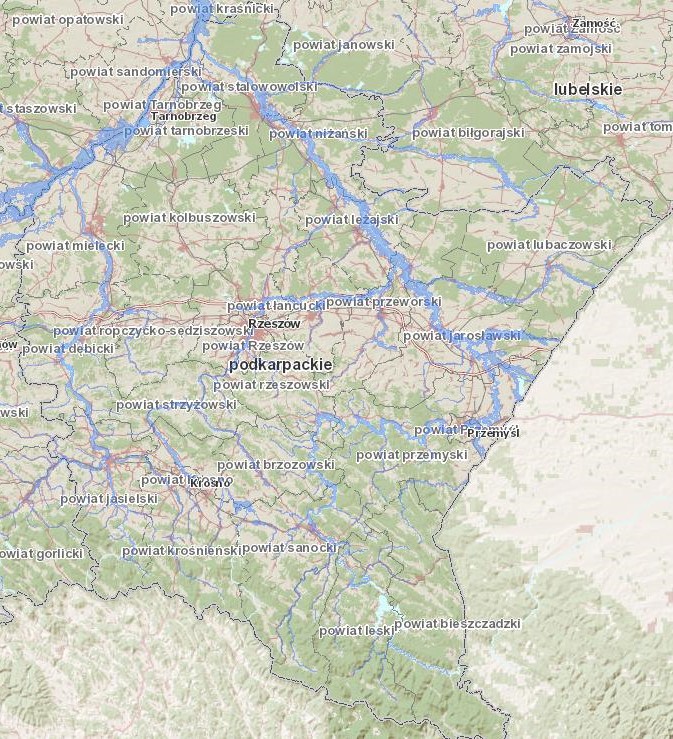 Mapa województwa podkarpackiego wskazująca obszary zagrożone powodzią w województwie podkarpackim. Zaobserwować można, że te tereny znajdują się w okolicach rzek występujących na terenie województwa.